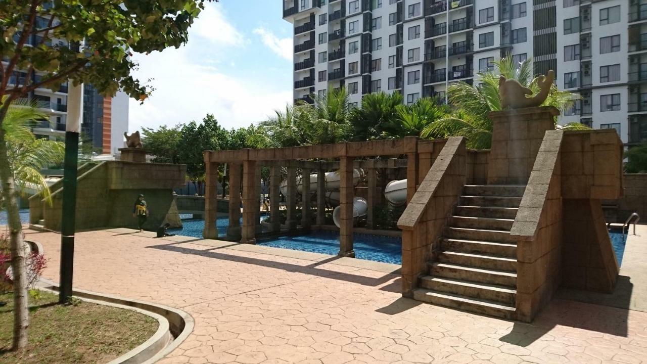 Kampung Sungai Karang Cozy Swiss Garden Beach Resort Residence מראה חיצוני תמונה